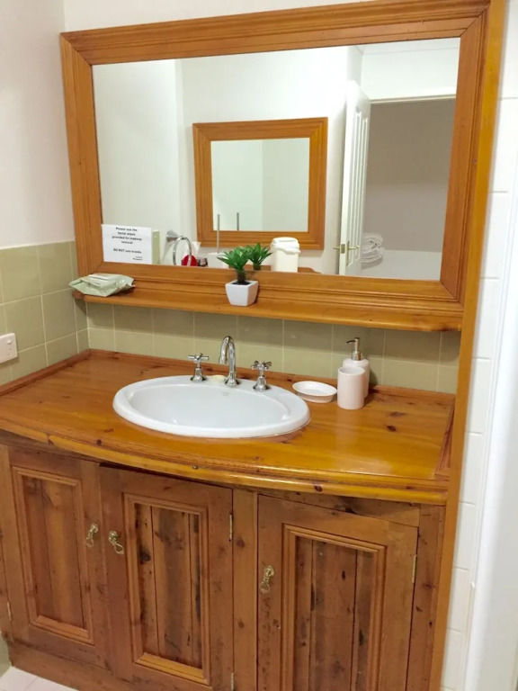 Luxury 2B Townhouse in North Adelaide