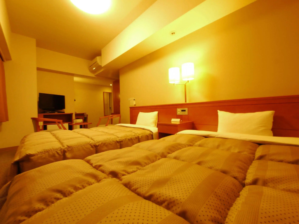 Hotel Route-Inn Fukaya Ekimae