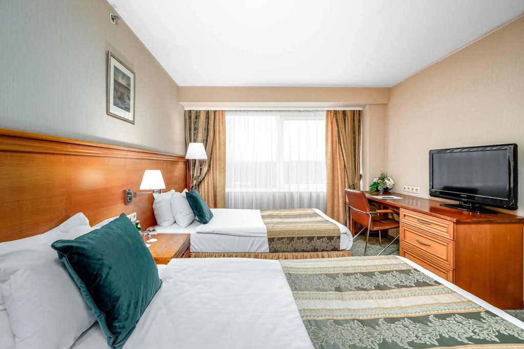 Отель Vilnius Park Plaza