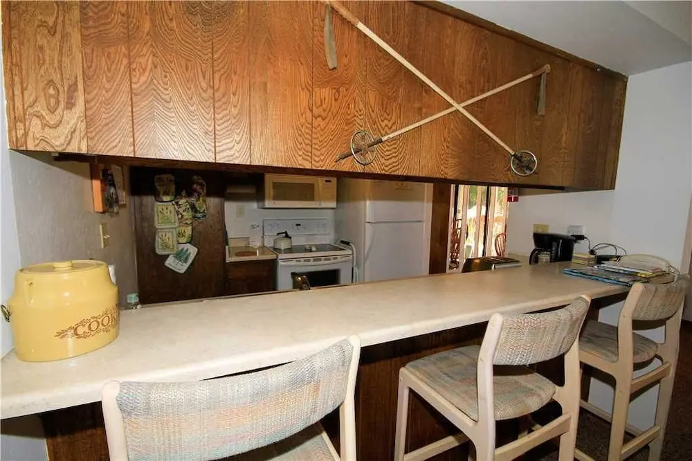 Discovery 4 #113 - 1 Br Condo
