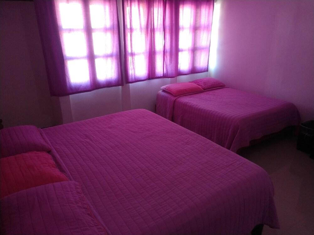 Hotel Atenas Inn