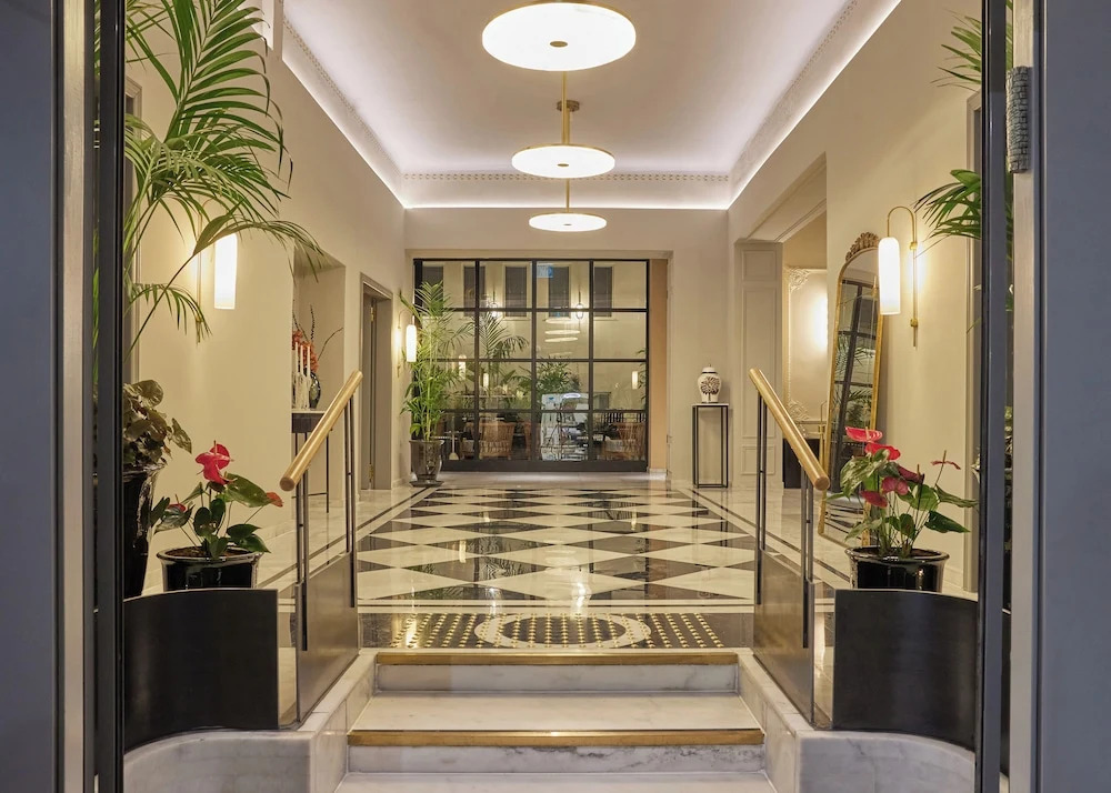 Rephael House Boutique Hotel