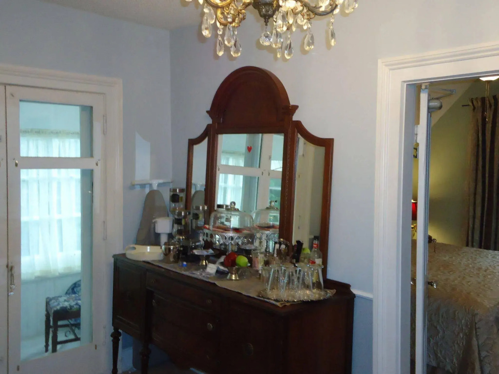 Absolute Elegance Bed and Breakfast