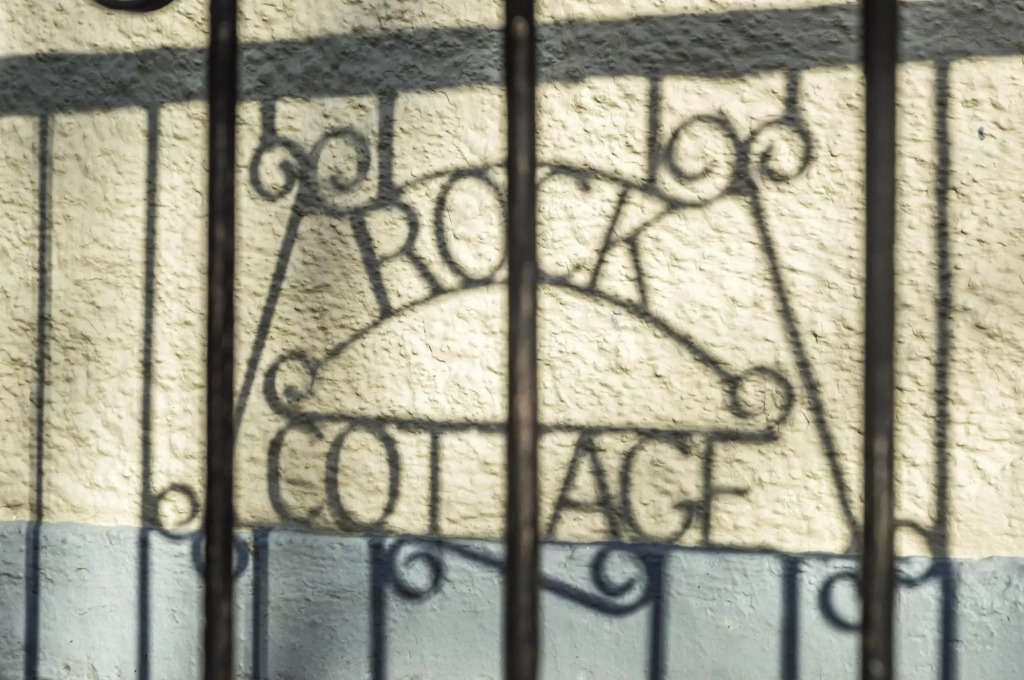 Rock Cottage - 3 Bedroom Holiday Home - Fishguard