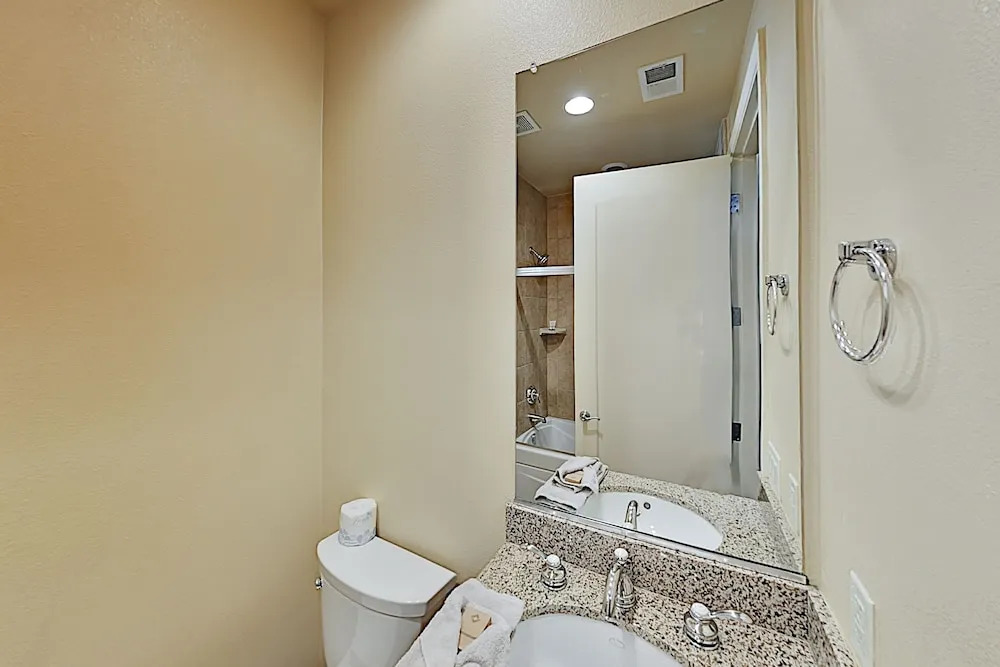 Legacy Villas W/ Luxurious Pools & Spas 2 Bedroom Condo