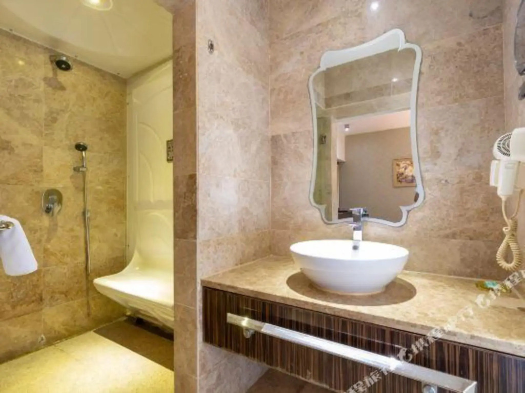 Xinyi Hotel