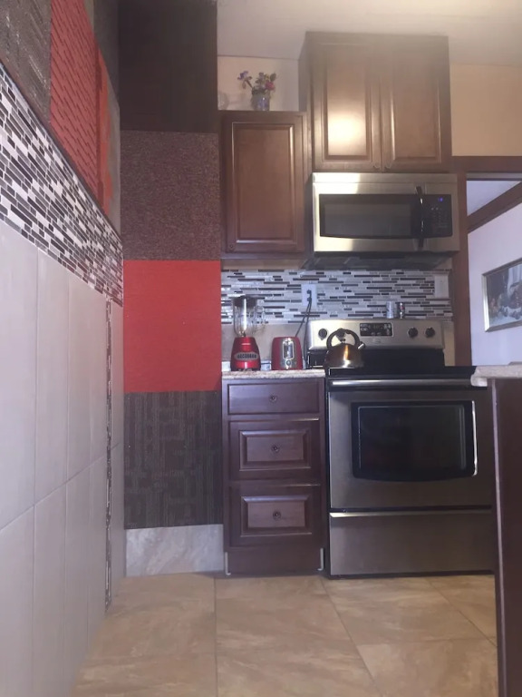 JARVIS West Blvd 6BD Villa by Edgewater Park Downtown