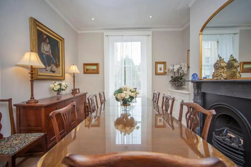 Blenheim House - Luxury City Centre Georgian Townhouse for 8