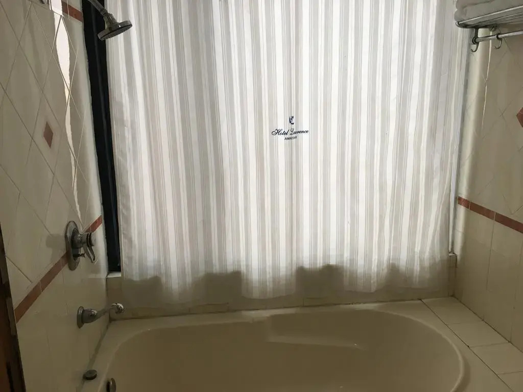 Hotel Lawrence