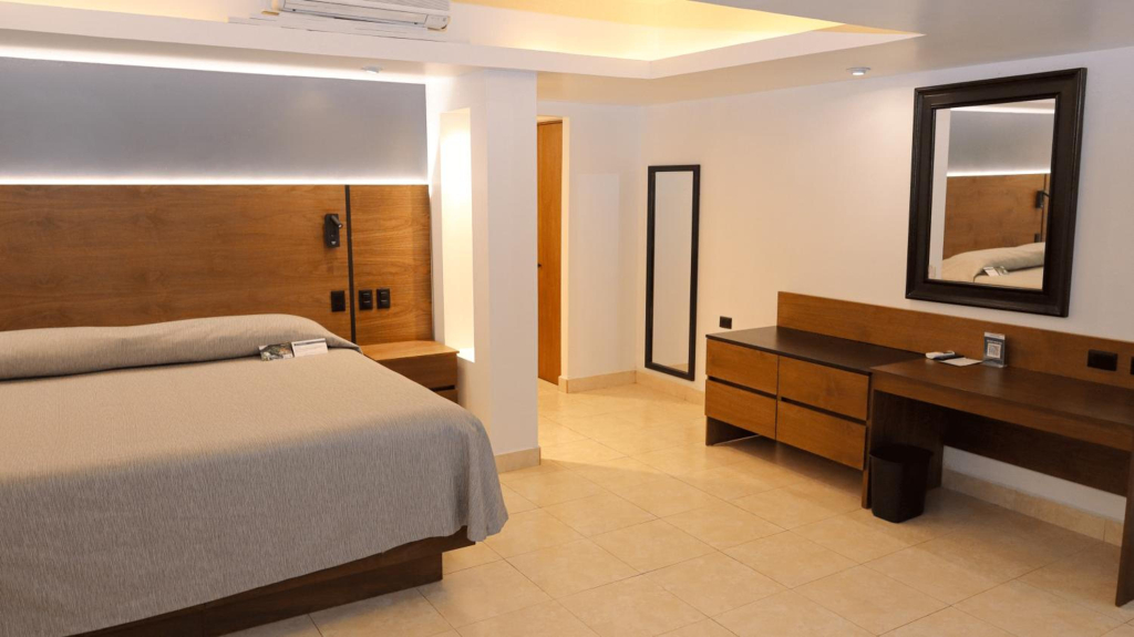 Hotel Fortin Plaza