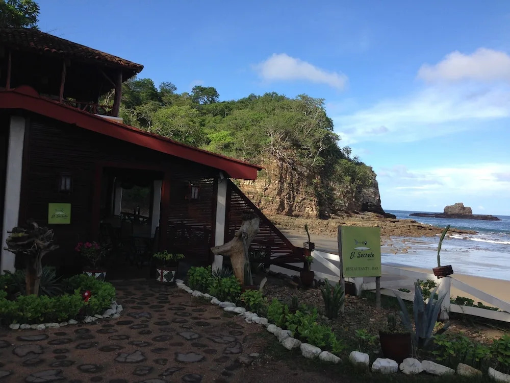 Marsella Beachfront Hotel