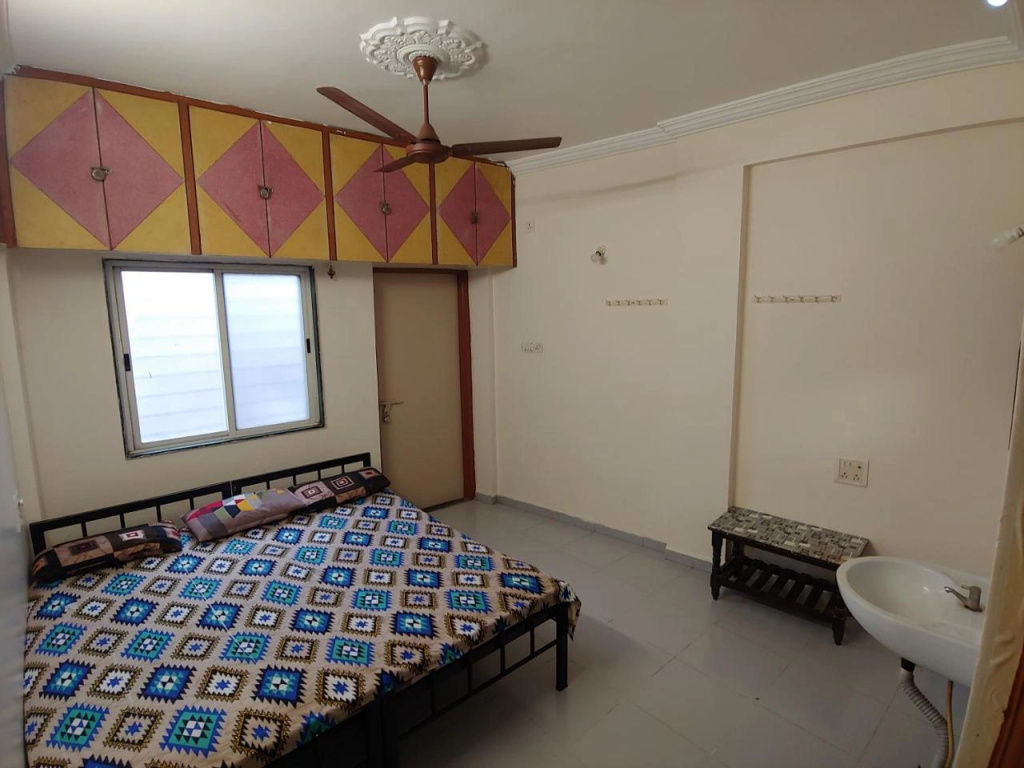Ambai Deluxe Lodge
