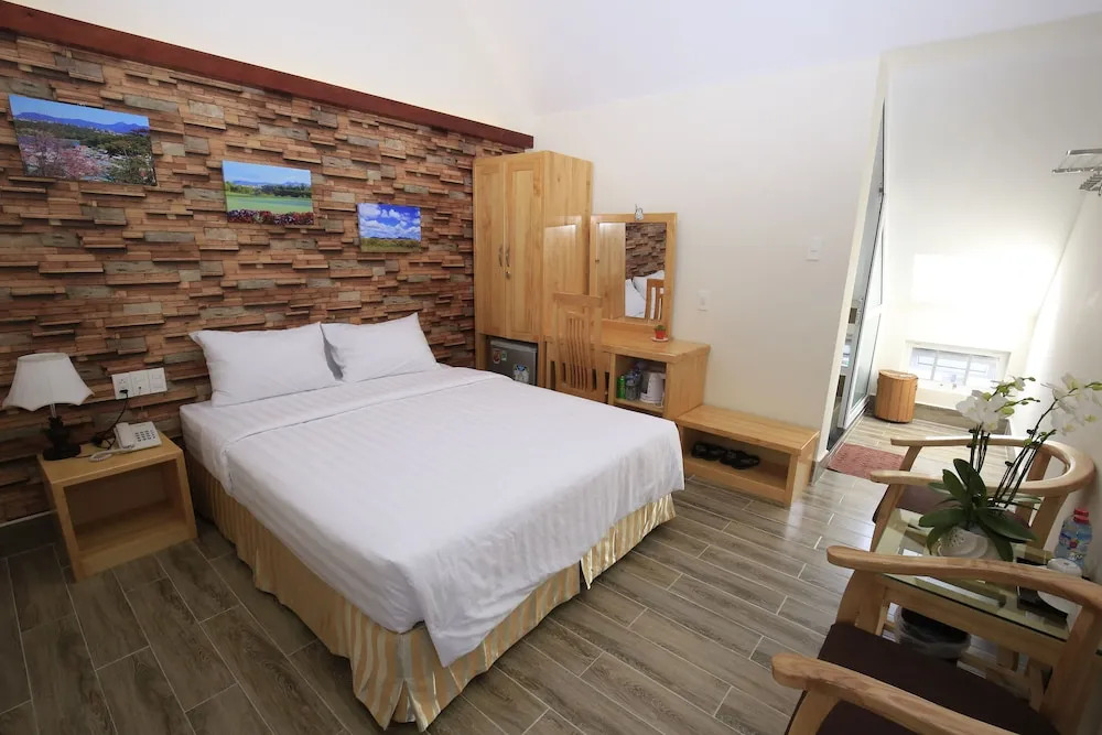 TUK Villa Hotel