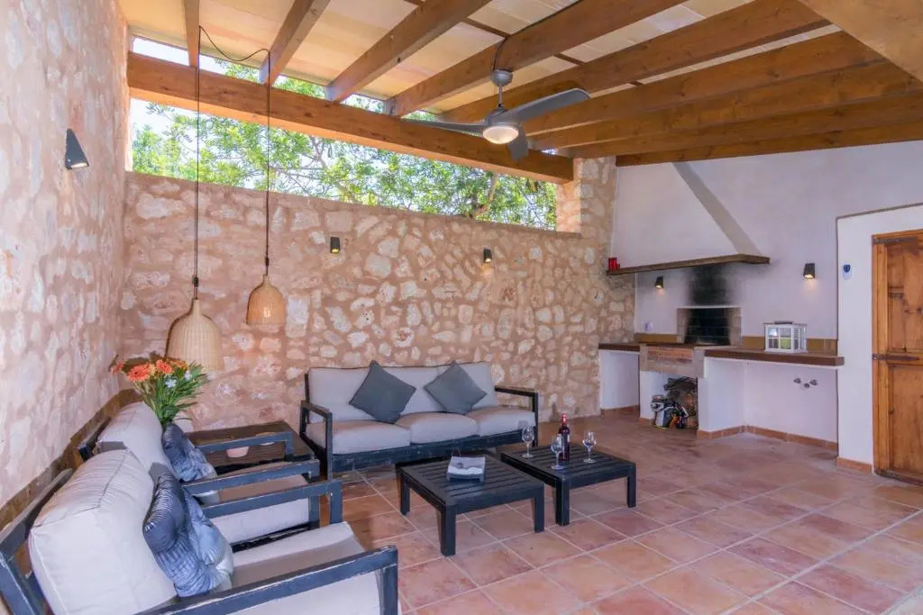 Preciosa casa con piscina a 1 Km de Santa Maria del cami