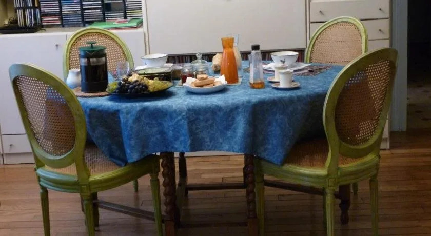 Bed And Breakfast Charonne 2