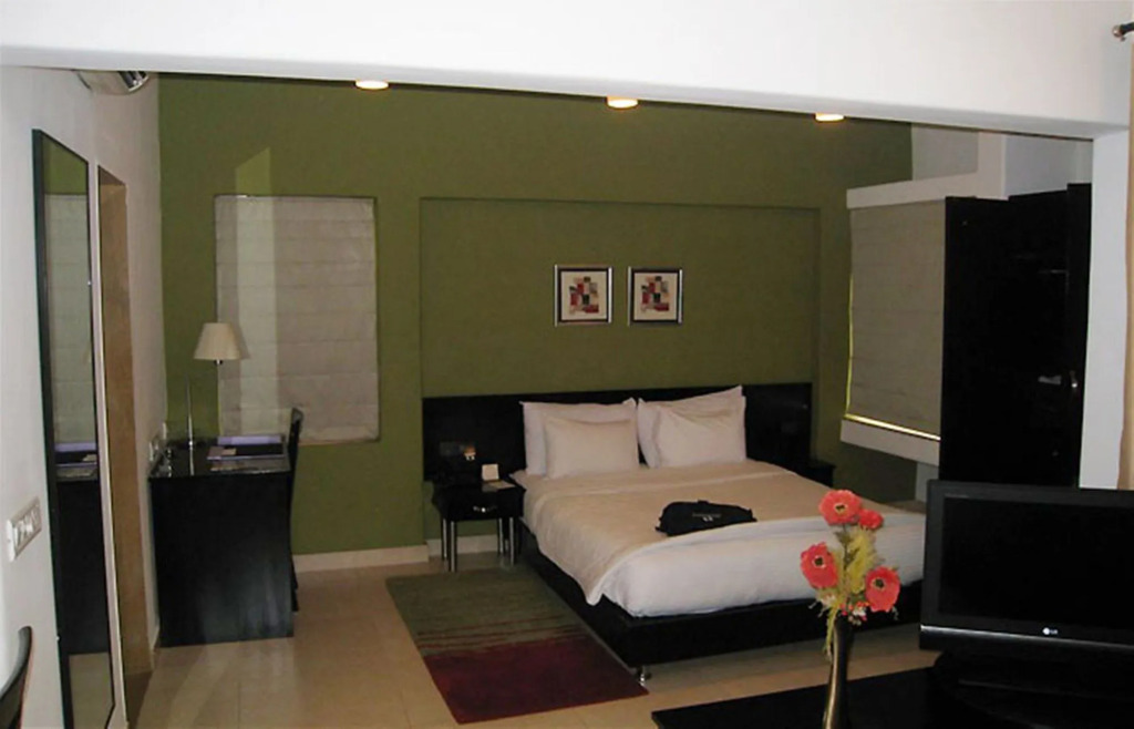 Royal Orchid Golden Suites Pune