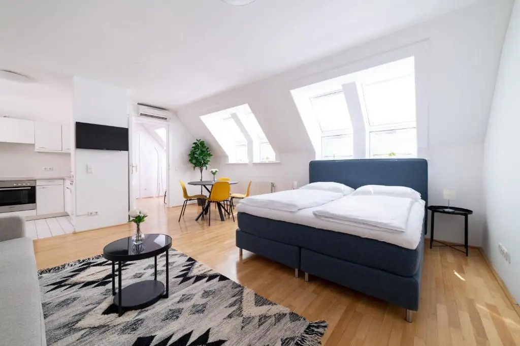 Beautiful apartment in Vienna's heart 18