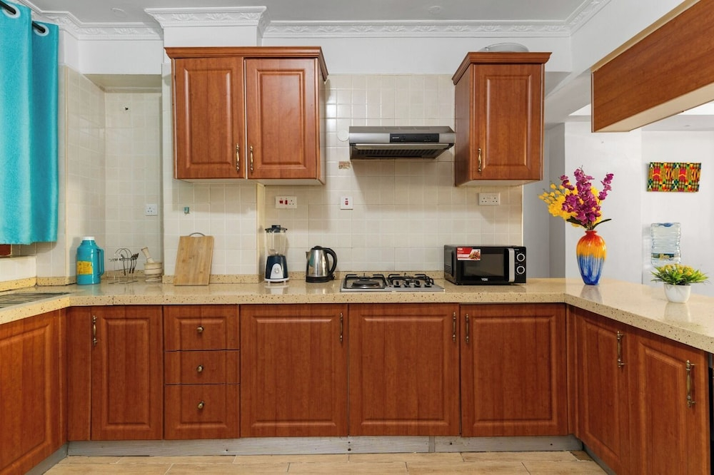 Luxury 4BR Kilimani - Rooftop Pool & Gym