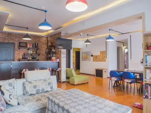 On The Way Youth Hostel