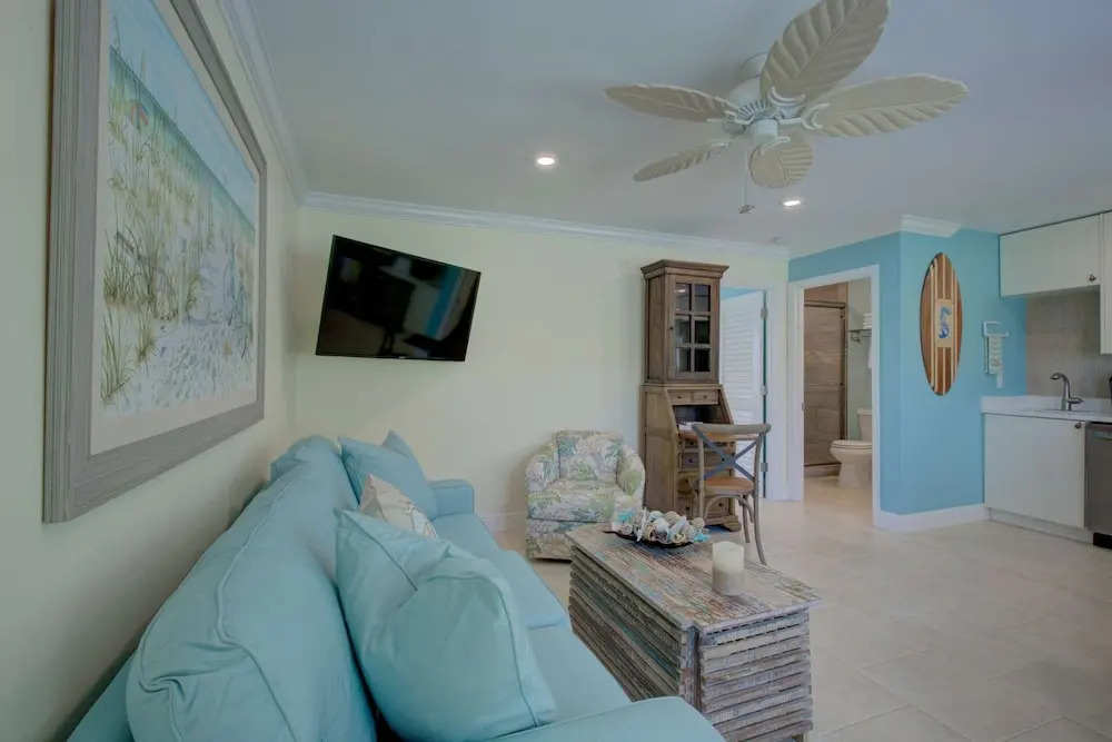 Lulu's Key House Green 1/1 Upstairs
