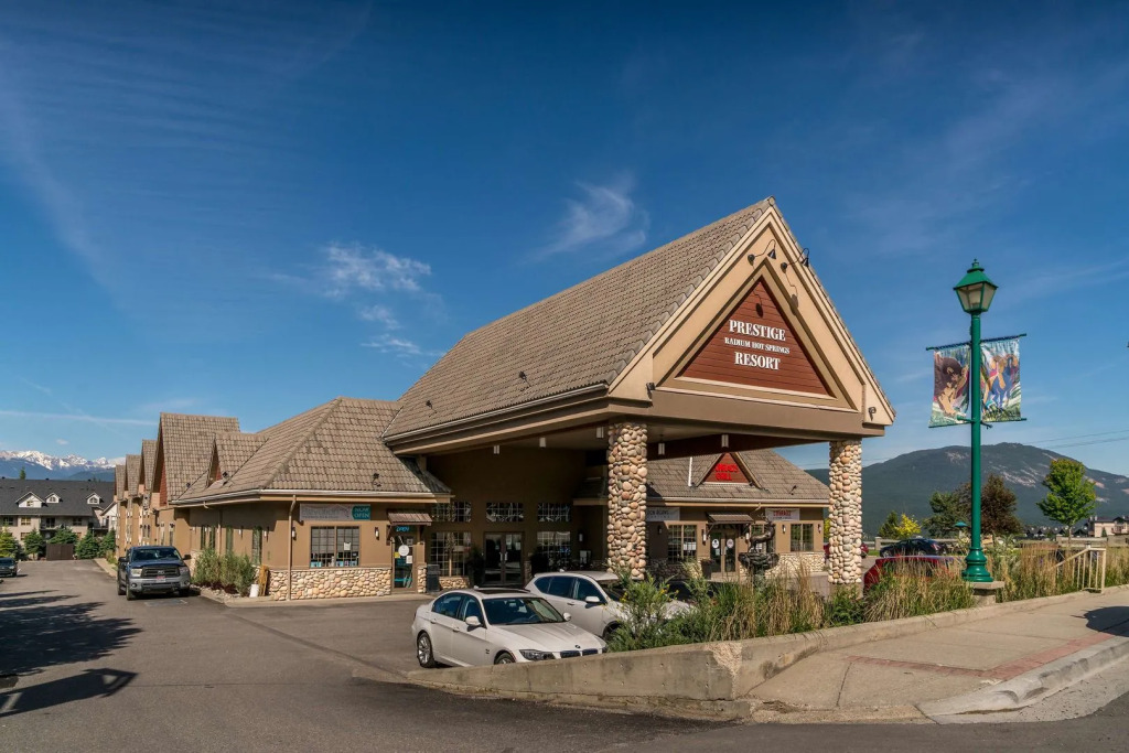 Prestige Radium Hot Springs Resort, WorldHotels Crafted