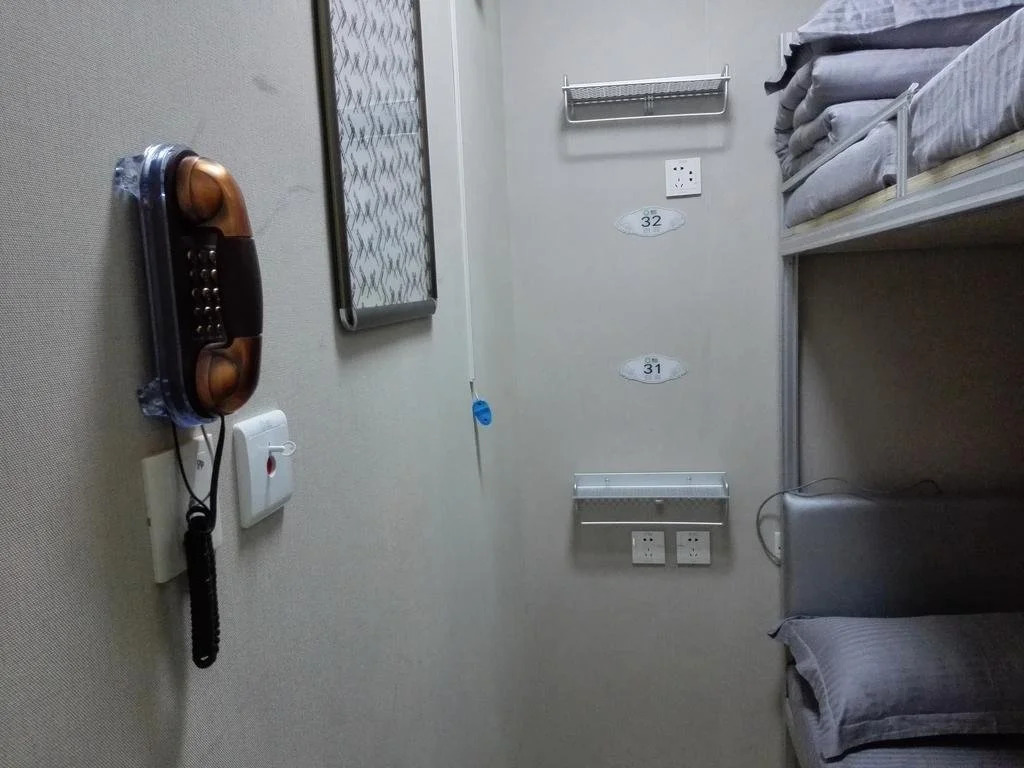 Qingting Space Capsule Hostel