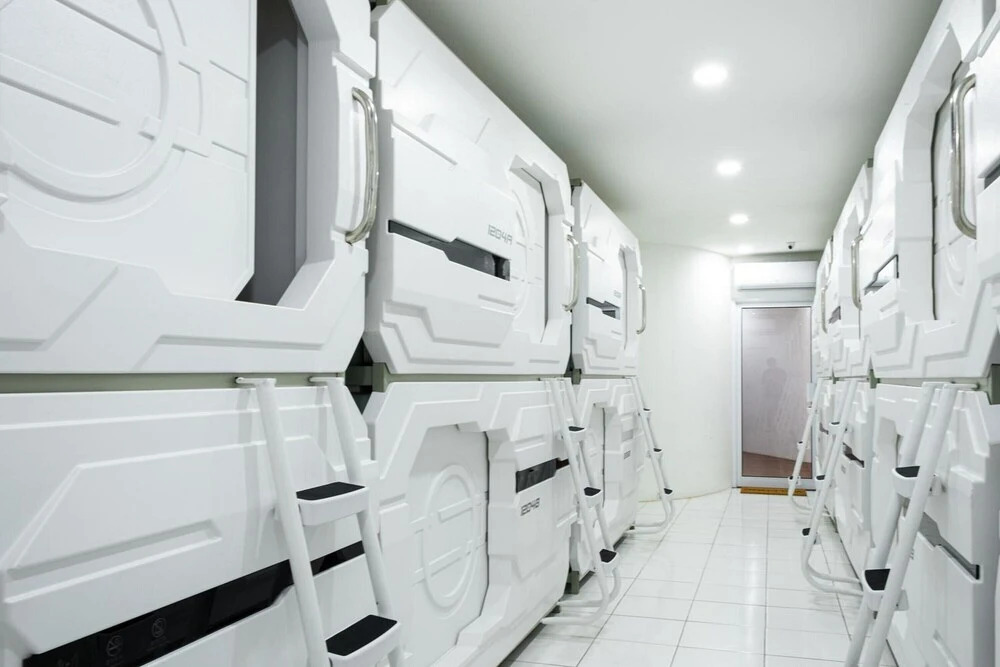 My Capsule Hotel by RedDoorz
