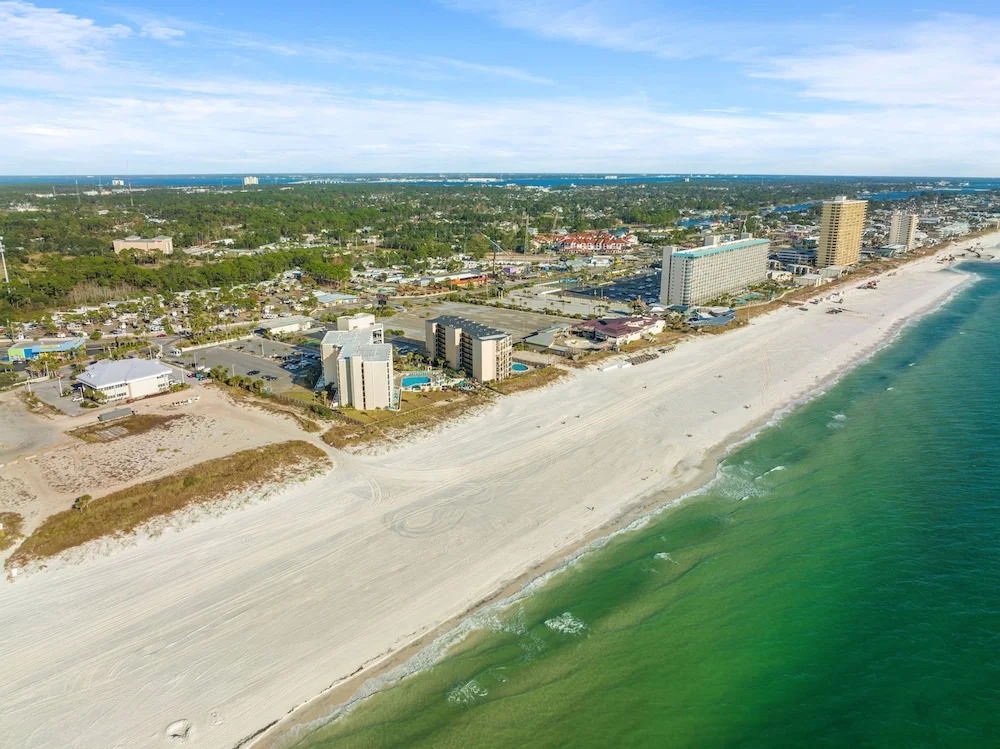 Beachfront Studio Condo - Top of the Gulf 317