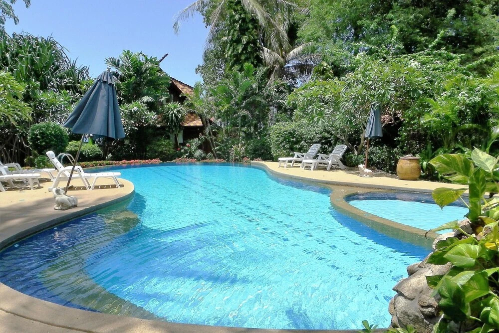 Beachfront Resort 2-bedroom Villa Palm Only 40 Meters to Beach