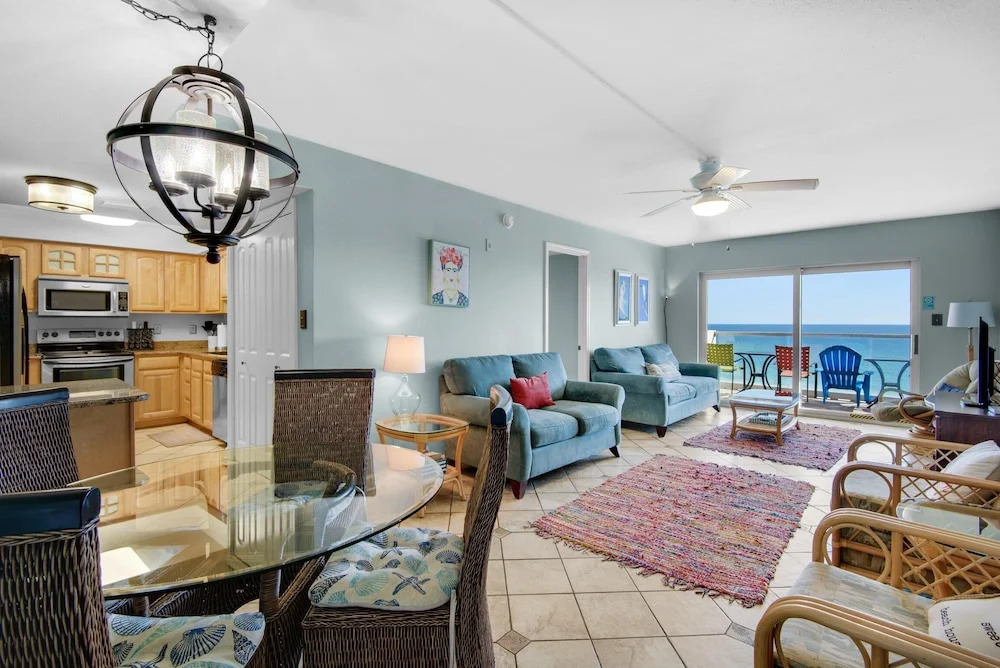 Regency Towers 702 West- Azure Pleasure