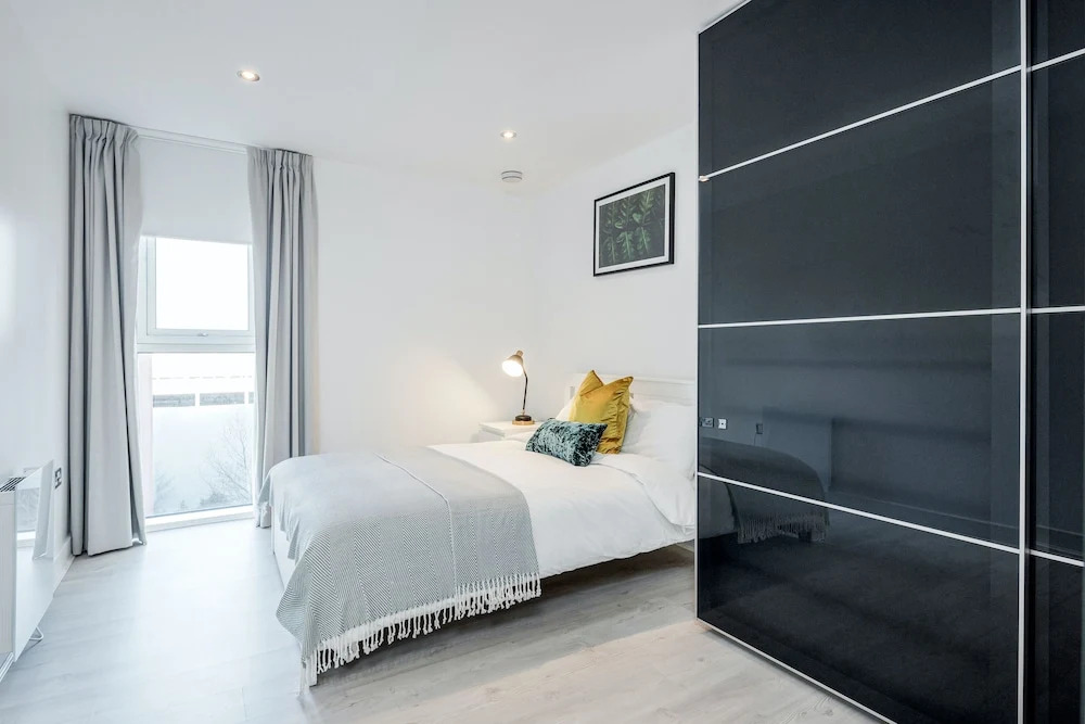 Royal Docks Guesthouse by LUXHABITAT