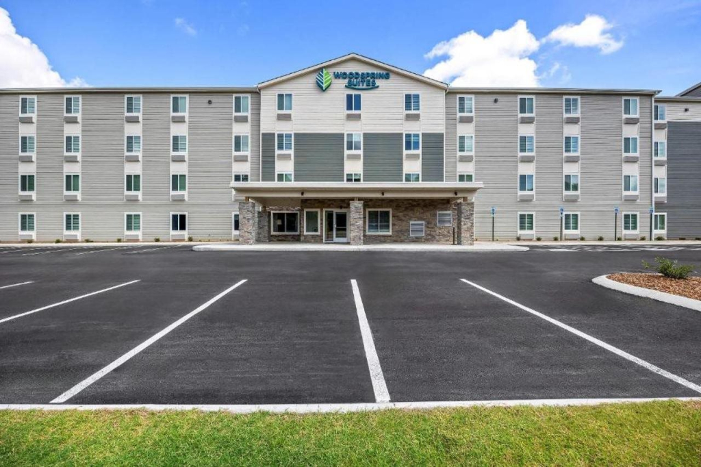 WoodSpring Suites Jackson Hub City