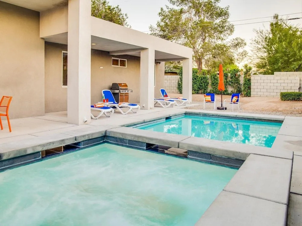 Sun Haven Escape by ACME House Company