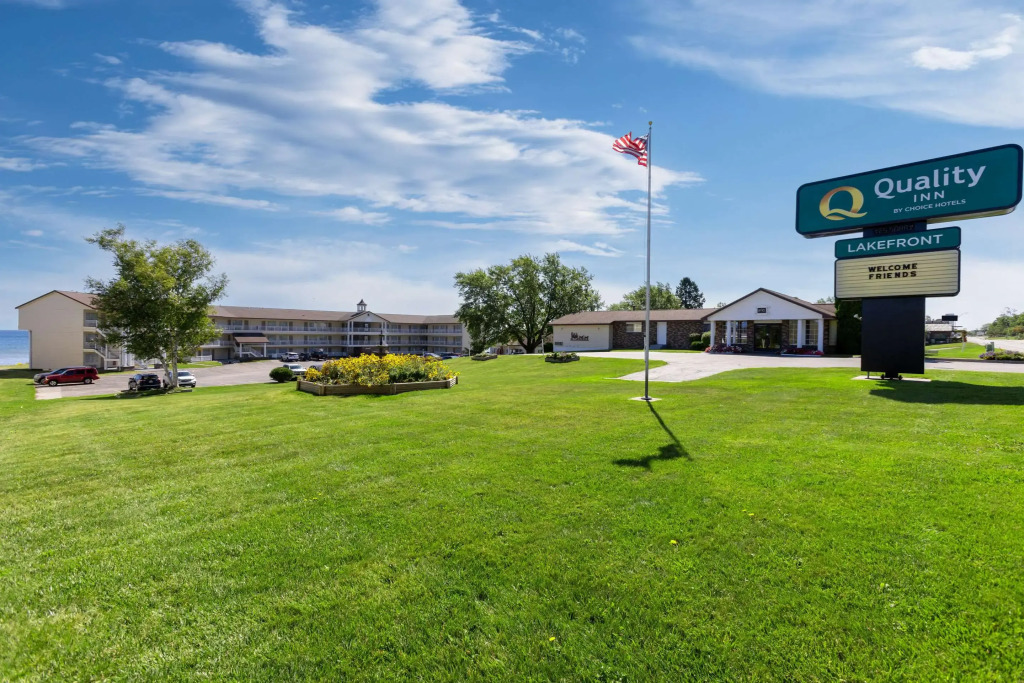 Quality Inn Lakefront