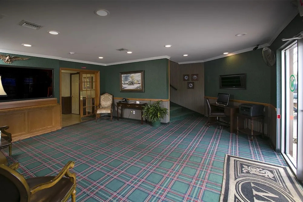 Whitman Motor Lodge