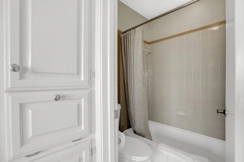 Luxury Riverfront Condo 1 BLK to Schlitterbahn!