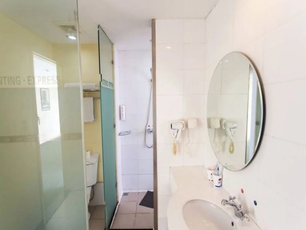 Elong Anyun Hotel (Suzhou Railway Station Zhuozhengyuan)