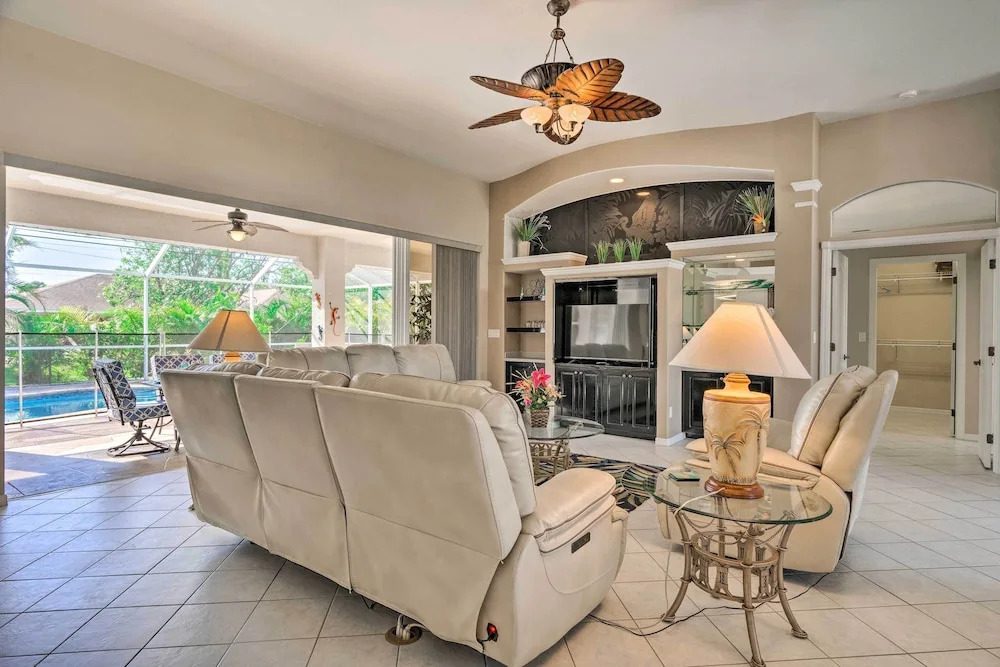 'villa Coral Mermaid' Getaway w/ Pool!