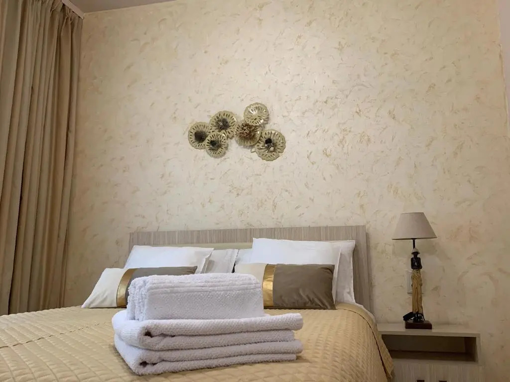 Maya Apartment