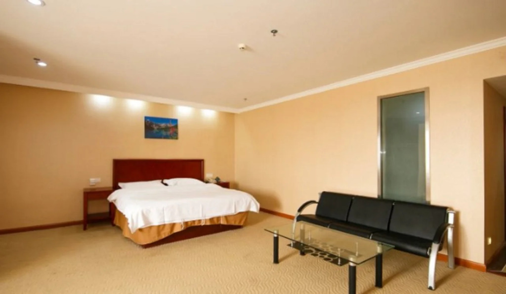 GreenTree Inn Suzhou Kunshan Lujia Hengtaiguoji Business Hotel