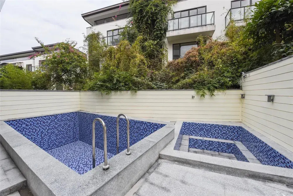 Conghua Hotspring Villa