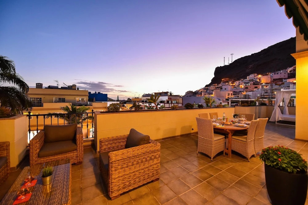 Luxury Penthouse With Terrace Mogan VII