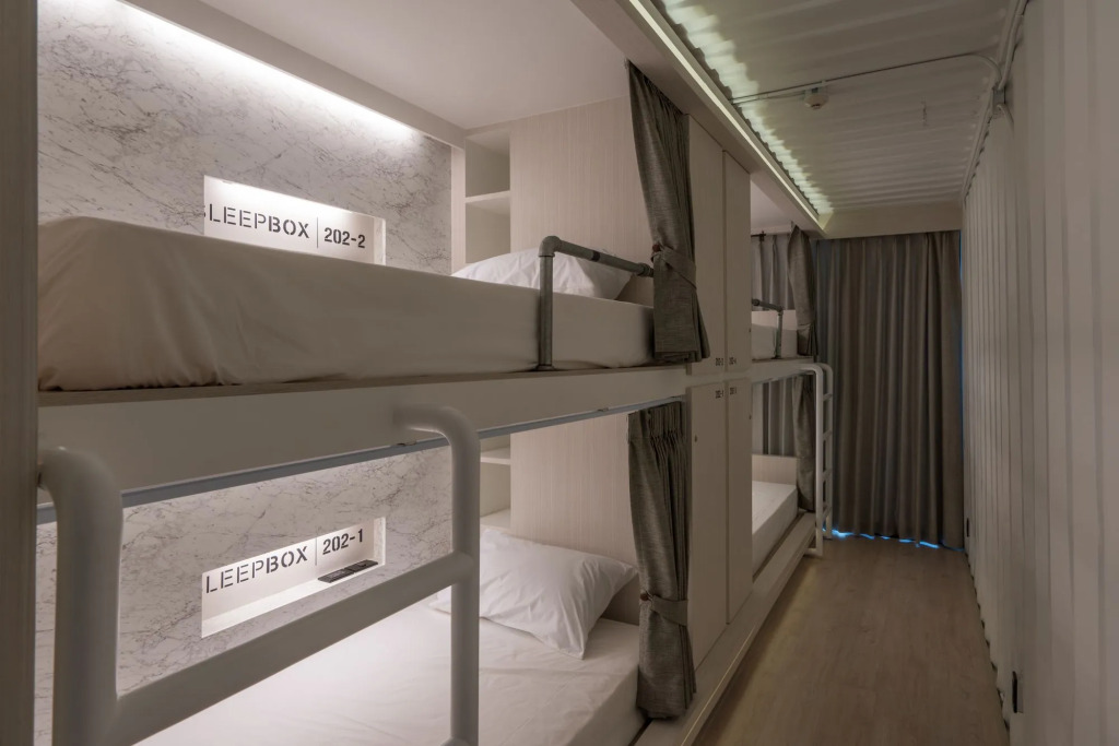Sleep Box Hotel Sukhumvit 22