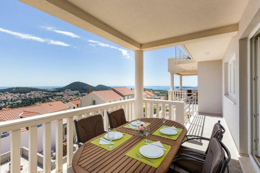 Apartments Villa Dadić
