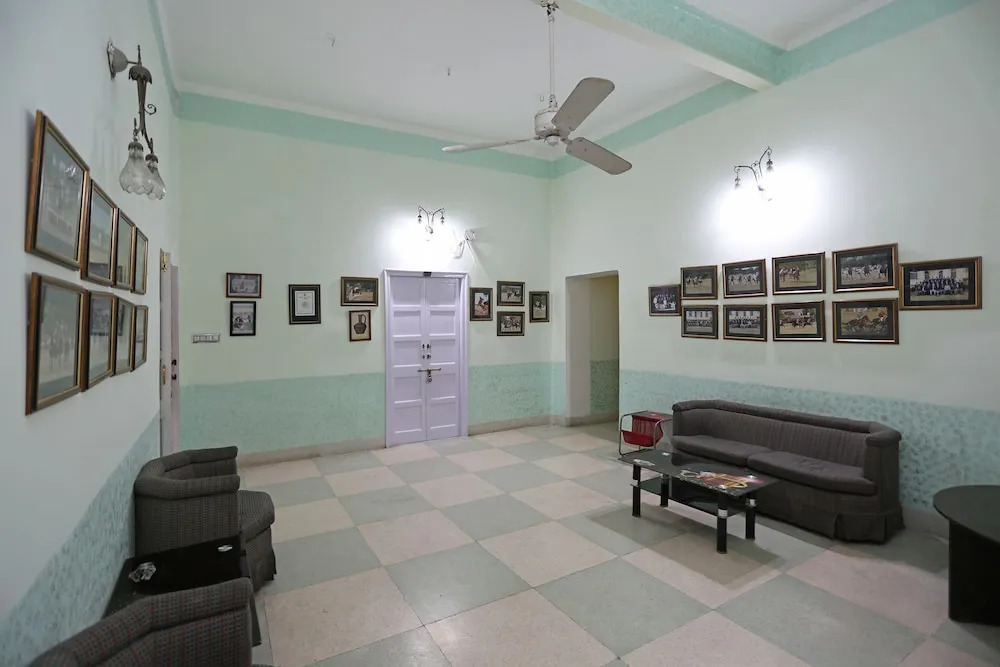 OYO 9306 near IIT