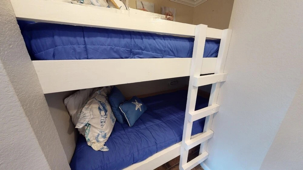 Seascape 2107 1 Bedroom Condo by RedAwning