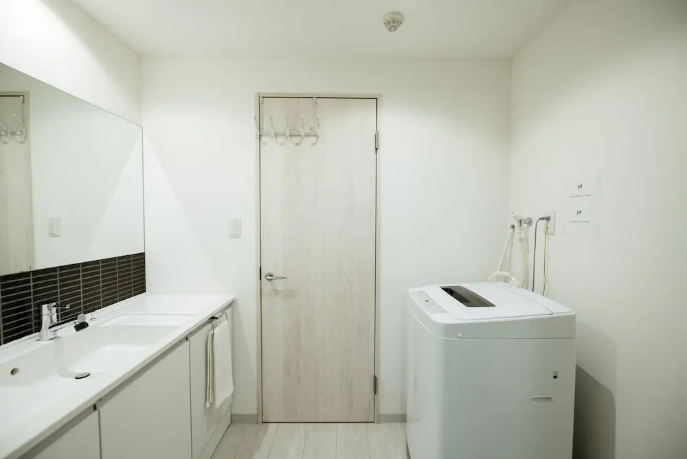 Shiki Residence Shijo Karasuma 4B