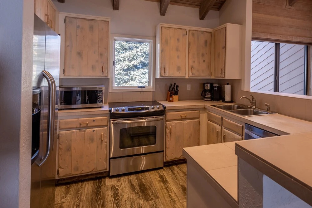 Snowcreek 1554 3 Bedroom Condo