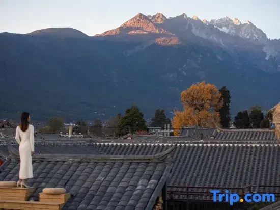 Yulong Qiyunli Designer Homestay