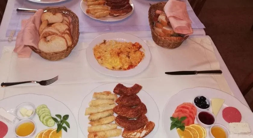 Tekeli Konaklari
